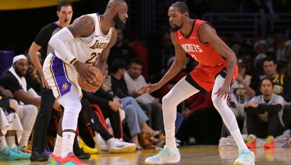 开云入口-解析西部卡位战：湖人三人组互不兼容 火箭数据漂亮但观感糟糕