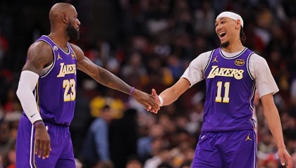 开云入口-重蹈覆辙？湖人难道又要指望这位能力有限的替补中锋来改变局面？