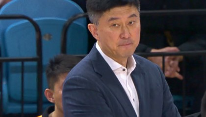 kaiyun-恭喜！徐昕收获CBA颁发的大奖 球迷：杜锋怎么看？