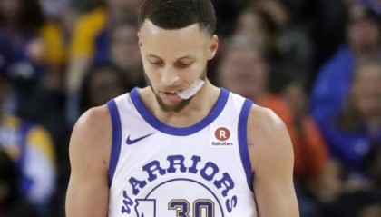 开云入口-阵容齐整+库里拼尽全力 赢球困难勇士气数已尽？